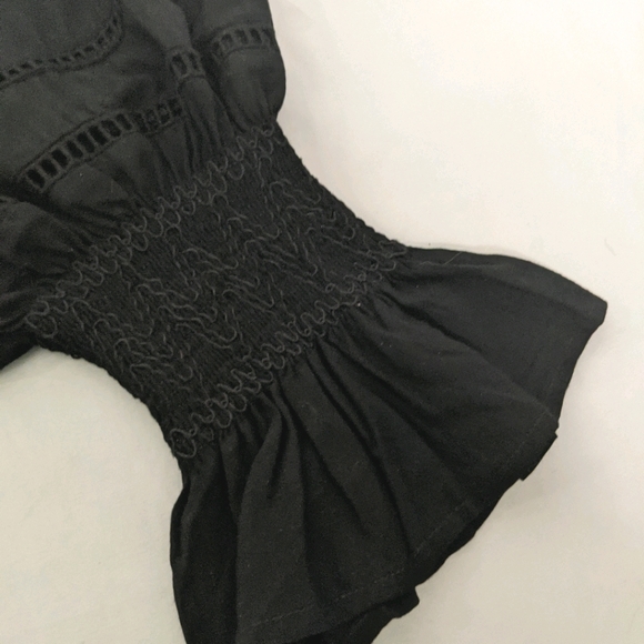 NWT ~ PAPARAZZI BY BIZ Off-the-shoulder Lace Top - Picture 7 of 10